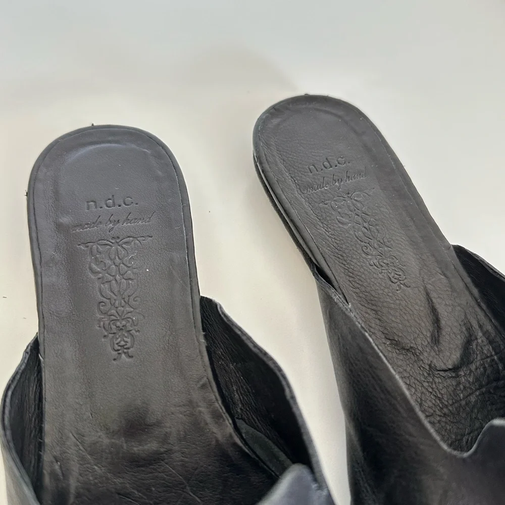 N.D.C. Made By Hand | Vintage Black Leather Pointed Slipper Mules | 37 (6-6.5) - Picture 8 of 9